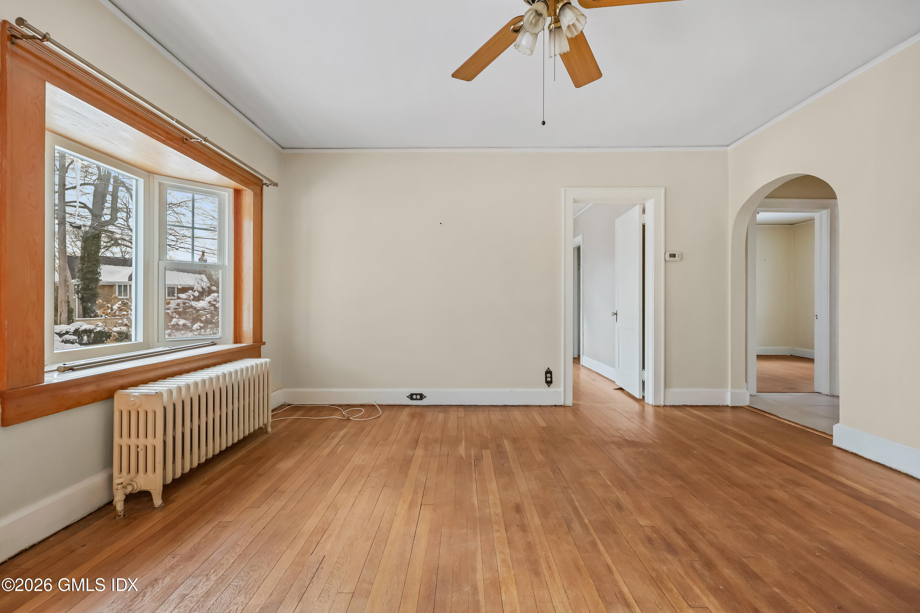 23 Thorn Hill Road Riverside, CT 06878 - Photo 3 of 26 1st floor apartment Living room