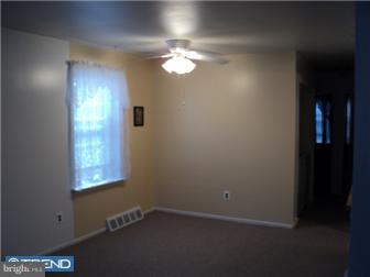 12082 Abby Road Philadelphia, PA 19154 - Photo 5 of 12 Unit #1
