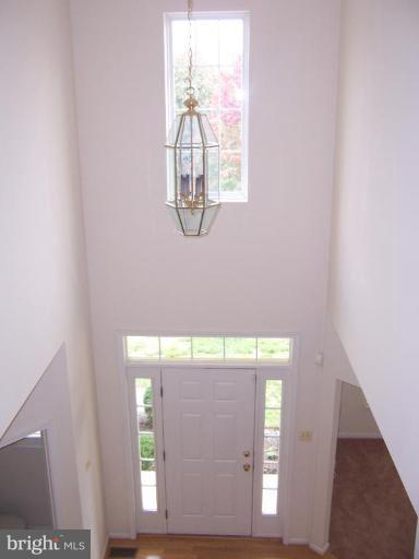 1586 Chapman Road Crofton, MD 21054 - Photo 5 of 30 Entrance / Foyer