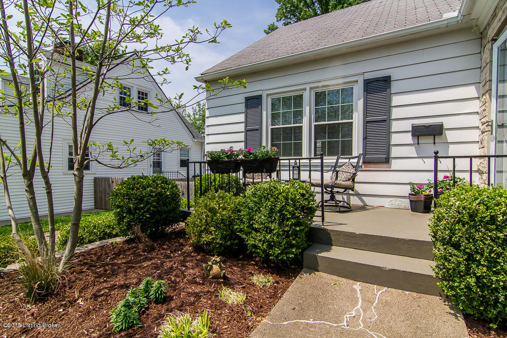 4221 Winchester Road Louisville, KY 40207 - Photo 6 of 37 4221 Winchester Rd-7