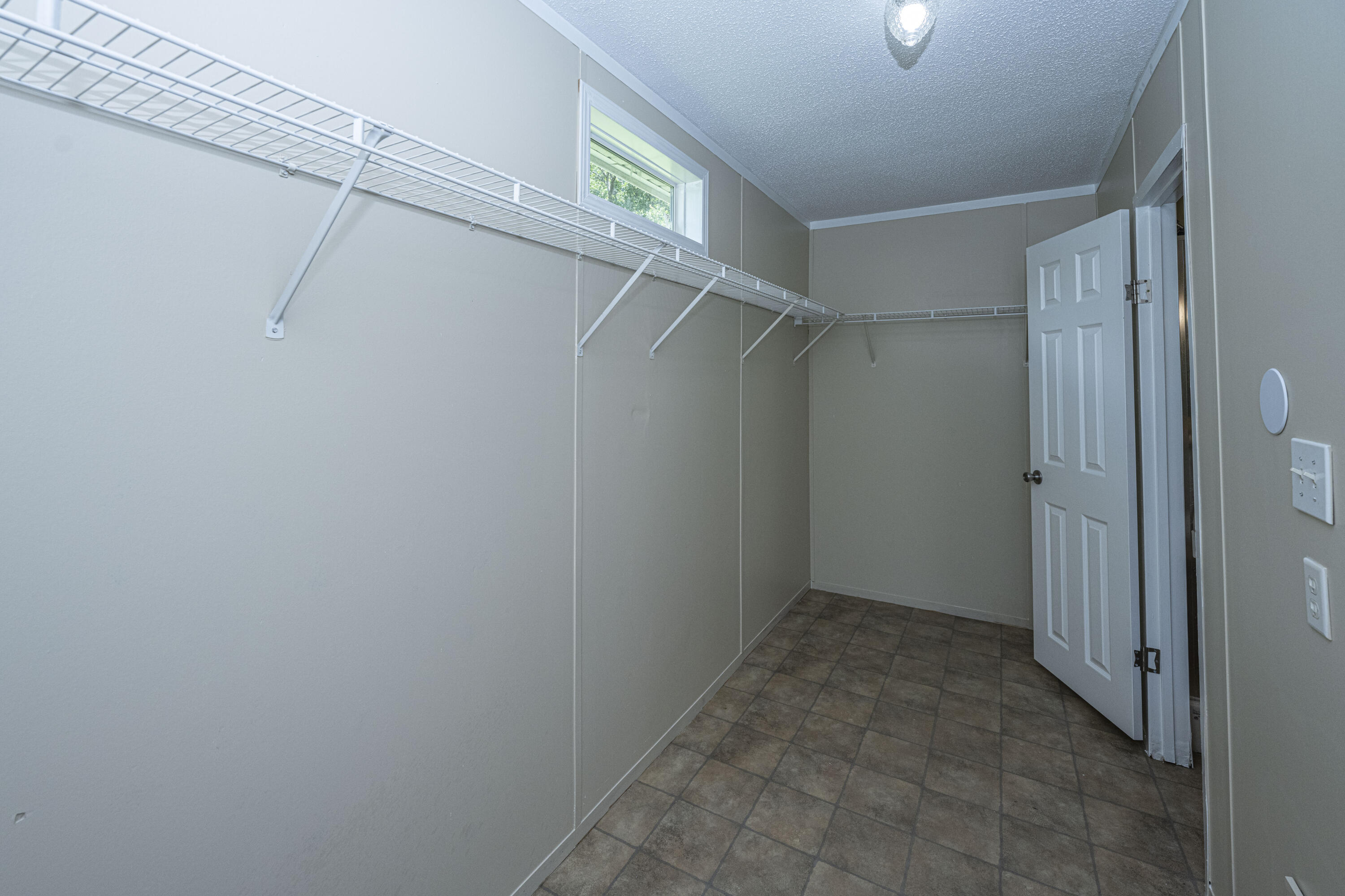 684 West Butternut Road Summerville, SC 29483 - Photo 22 of 50 162332967399279_bathroom