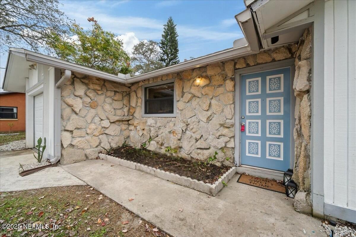 4851 Alfred Street Cocoa, FL 32927 - Photo 5 of 24 Facetune_17-01-2025-09-17-41