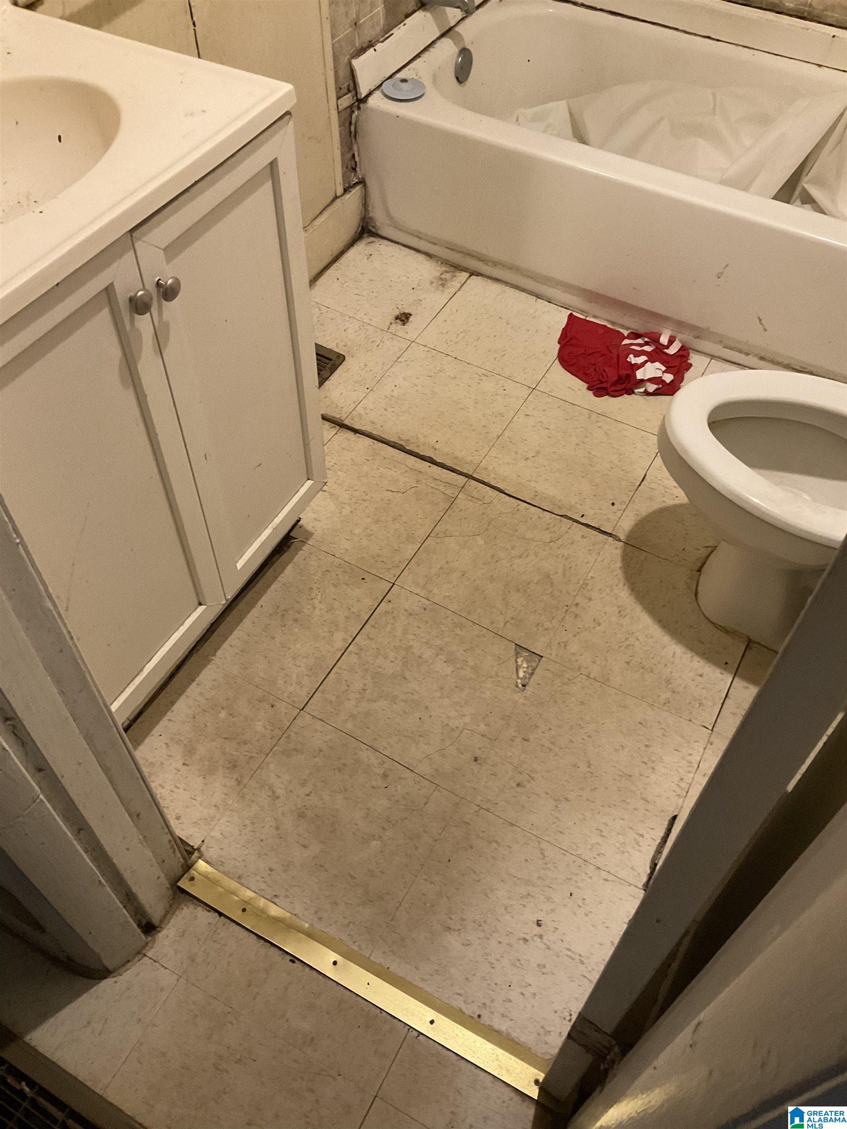 1035 Wilkes Road Birmingham, AL 35228 - Photo 8 of 14