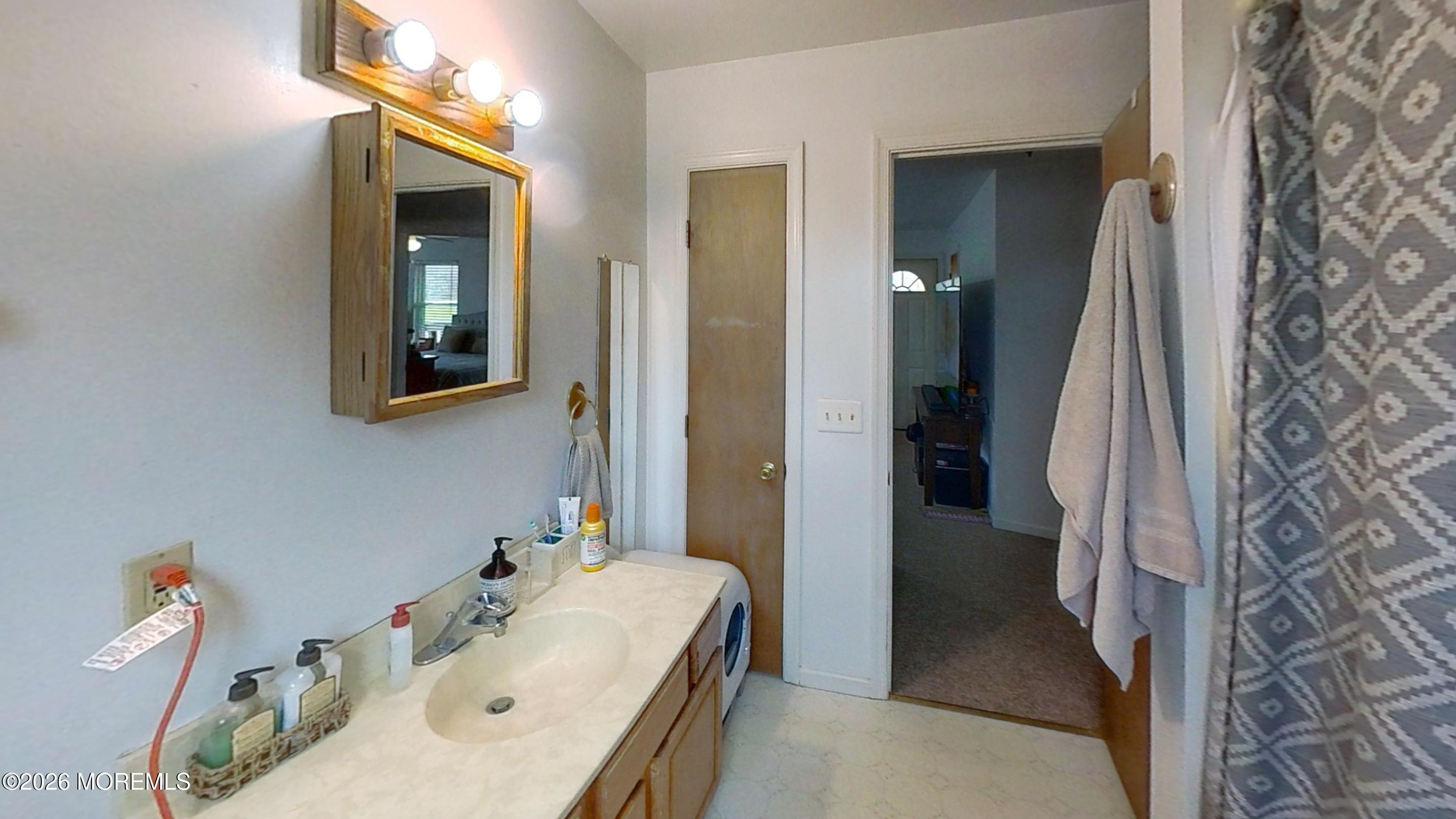 170-174 West Millstream Road Cream Ridge, NJ 08514 - Photo 42 of 105 174-W-Millstream-Rd-Cottage-Bathroom