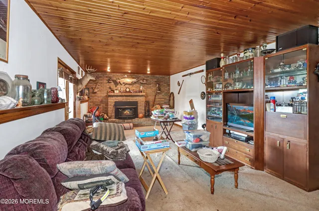 $1,500,000 | 170-174 West Millstream Road, Cream Ridge, NJ 08514