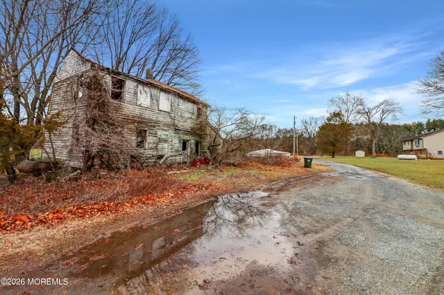 $1,500,000 | 170-174 West Millstream Road, Cream Ridge, NJ 08514