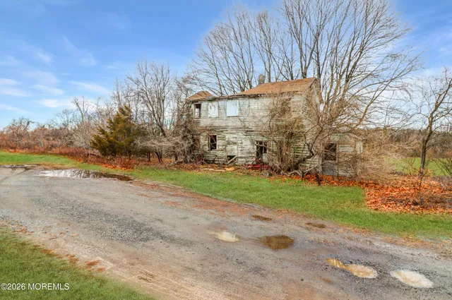 $1,500,000 | 170-174 West Millstream Road, Cream Ridge, NJ 08514