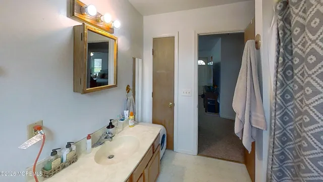 $1,500,000 | 170-174 West Millstream Road, Cream Ridge, NJ 08514