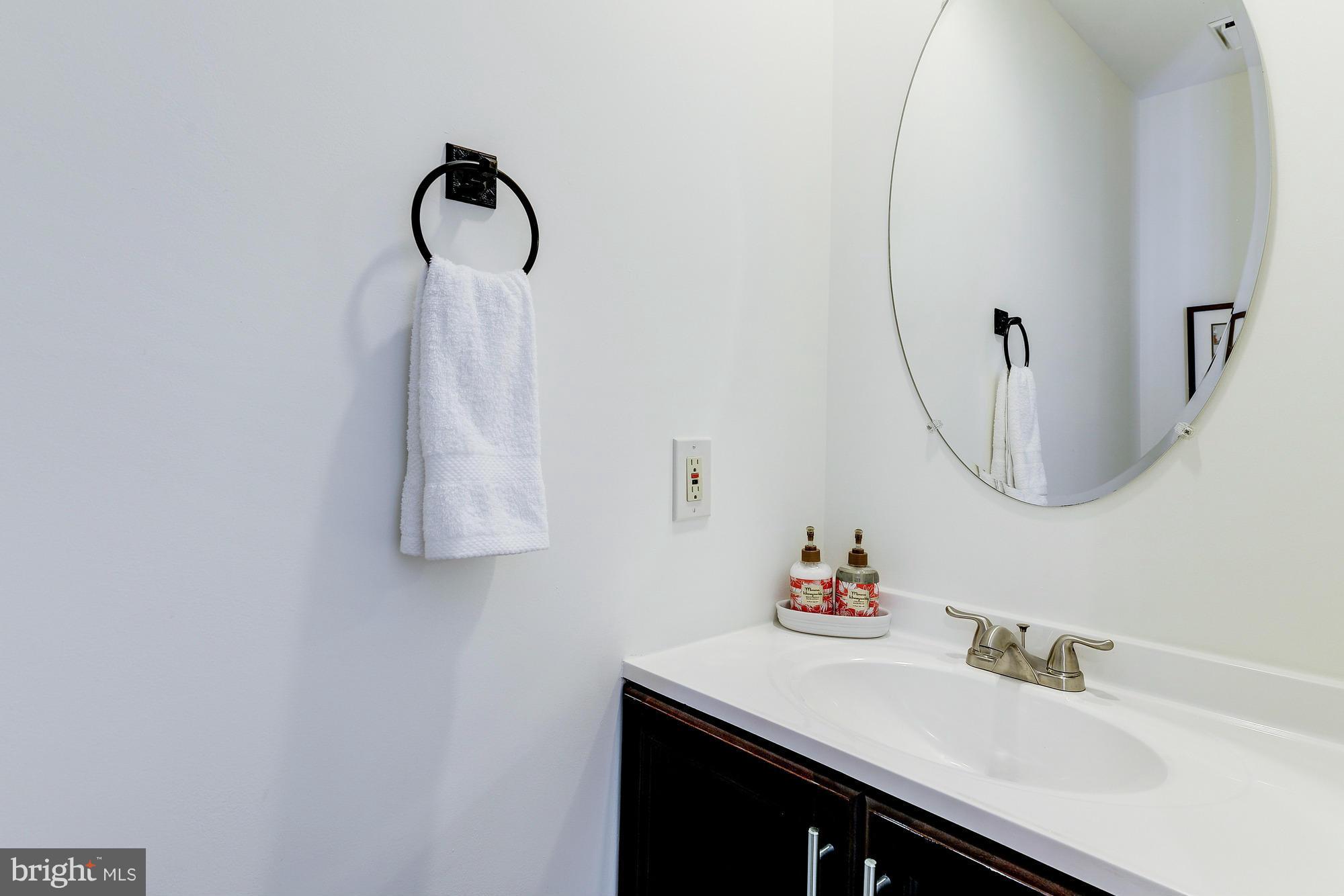 2813 Jutland Road Kensington, MD 20895 - Photo 13 of 29 Bath