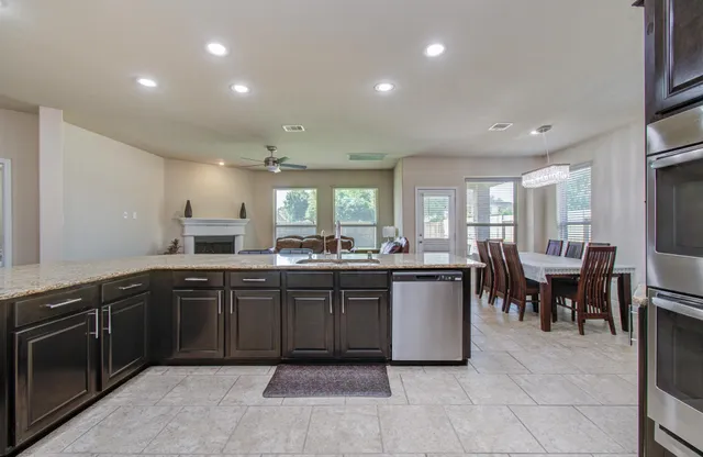 $519,000 | 10 Glade Park Drive, Missouri City, TX 77459