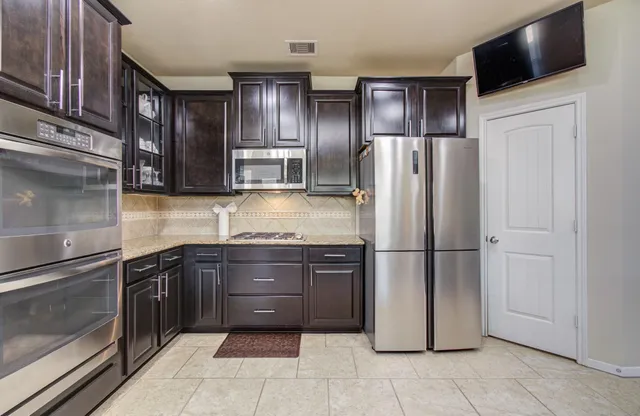 $519,000 | 10 Glade Park Drive, Missouri City, TX 77459