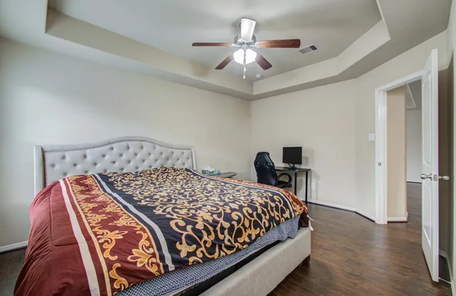 $519,000 | 10 Glade Park Drive, Missouri City, TX 77459