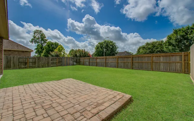 $519,000 | 10 Glade Park Drive, Missouri City, TX 77459