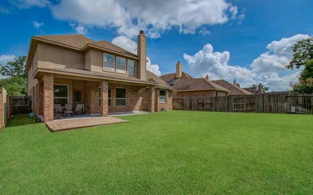 $519,000 | 10 Glade Park Drive, Missouri City, TX 77459