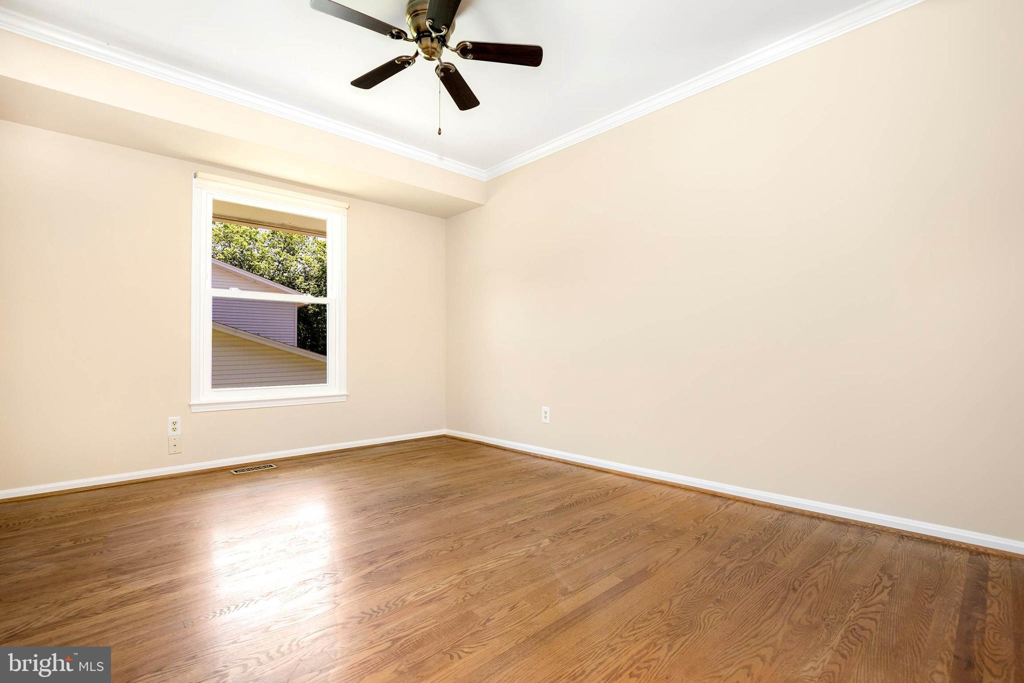 7008 Spur Road Springfield, VA 22153 - Photo 3 of 34