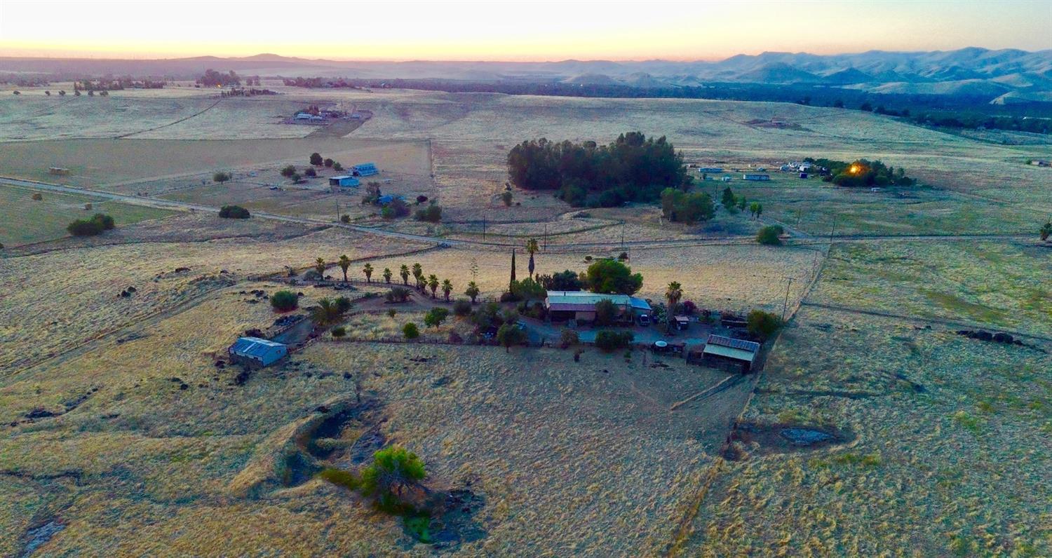 28158 Thermal Road Sanger, CA 93657 - Photo 32 of 35 View of the property looking Northwest just after sunset.
