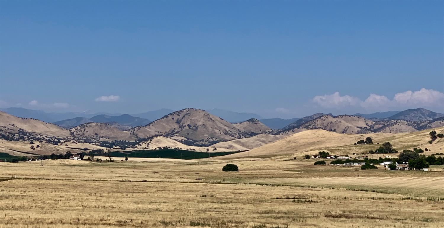 28158 Thermal Road Sanger, CA 93657 - Photo 34 of 35 View across Tivy Valley to the East. In the winter you have a beautiful view of the snow capped Sierras.