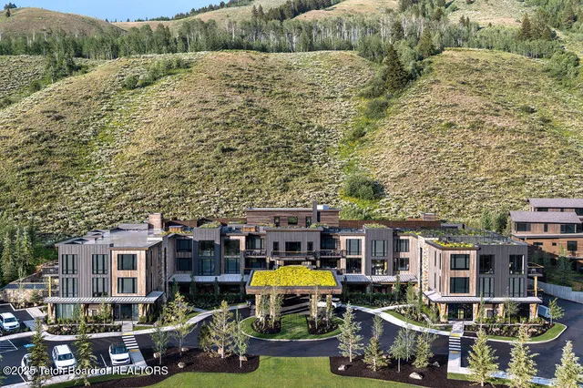 $2,895,000 | 14195 Weiskopf Way, Unit 334, Jackson, WY 83001