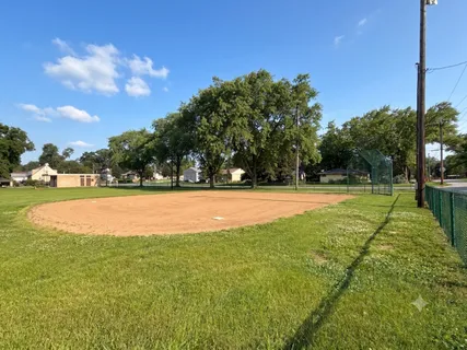 $350,000 | 1642 Wheeler Street, Woodstock, IL 60098