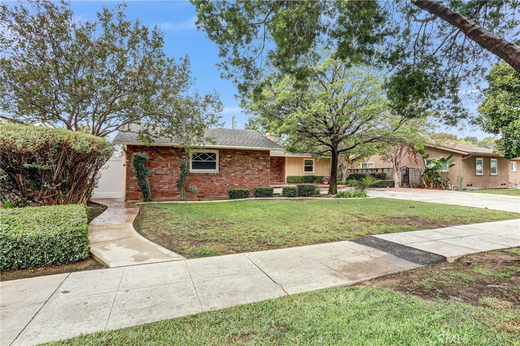 4450 Beechwood Place Riverside, CA 92506 - Photo 3 of 29 Gallery Image 3