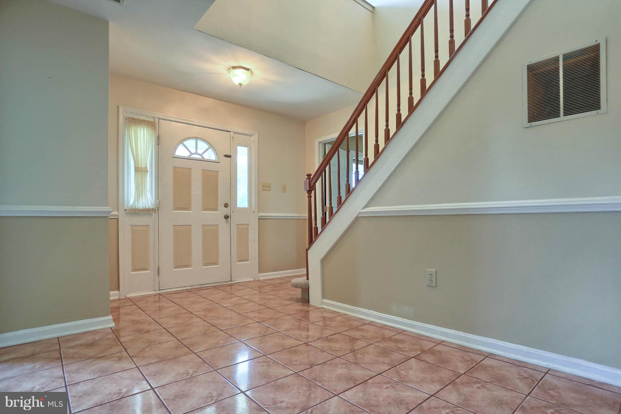 724 Pheasant Hill Road Summit Point, WV 25446 - Photo 6 of 30 Interior (General)