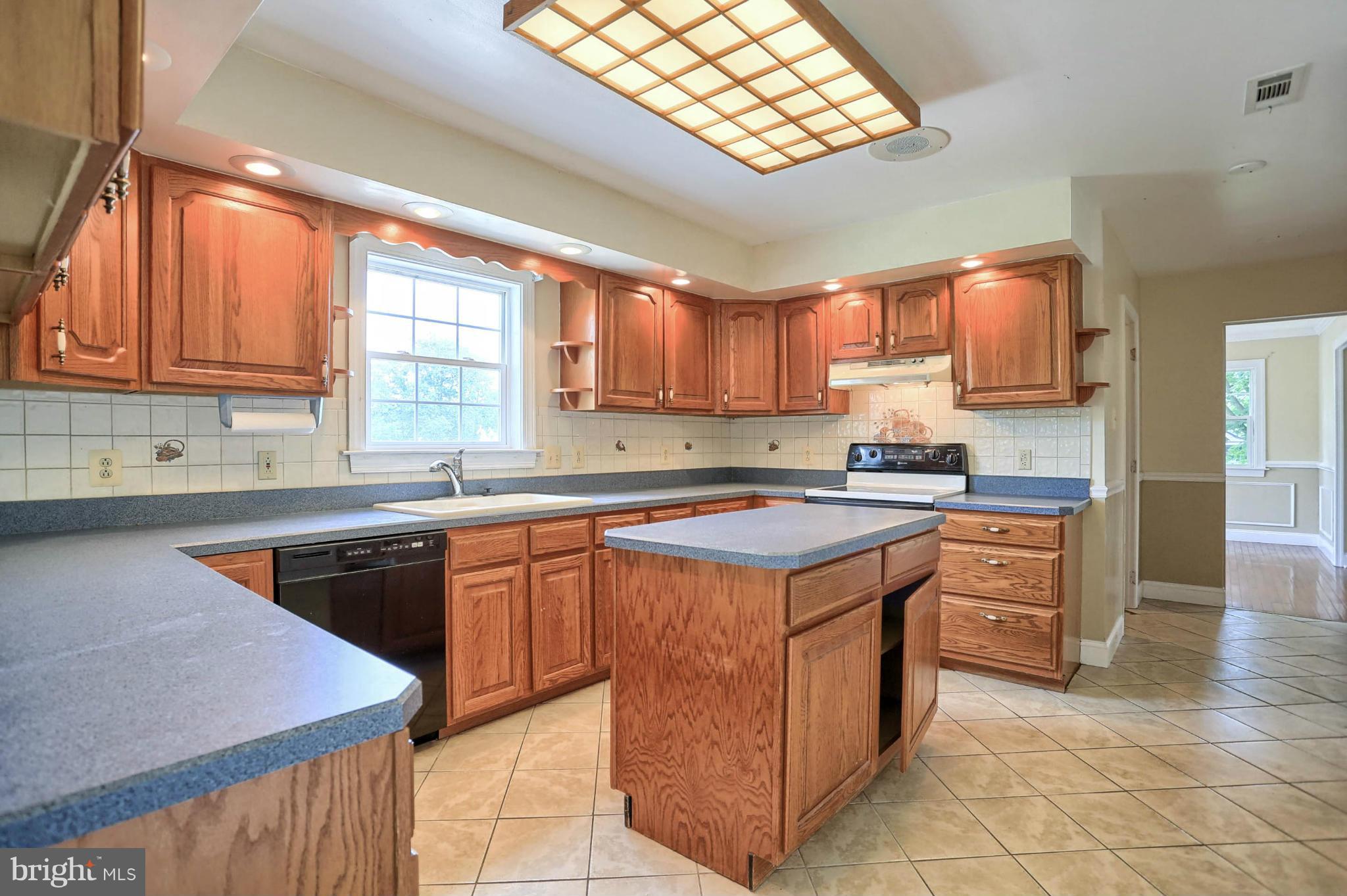724 Pheasant Hill Road Summit Point, WV 25446 - Photo 8 of 30 Kitchen