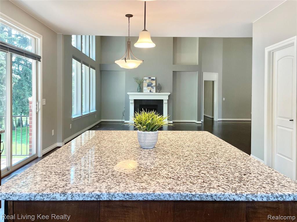 557 Curzon Road Rochester Hills, MI 48307 - Photo 16 of 66