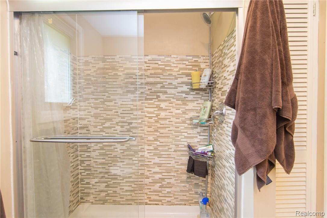 17733 Hannan Road New Boston, MI 48164 - Photo 21 of 56 DSC_0307.jpg
