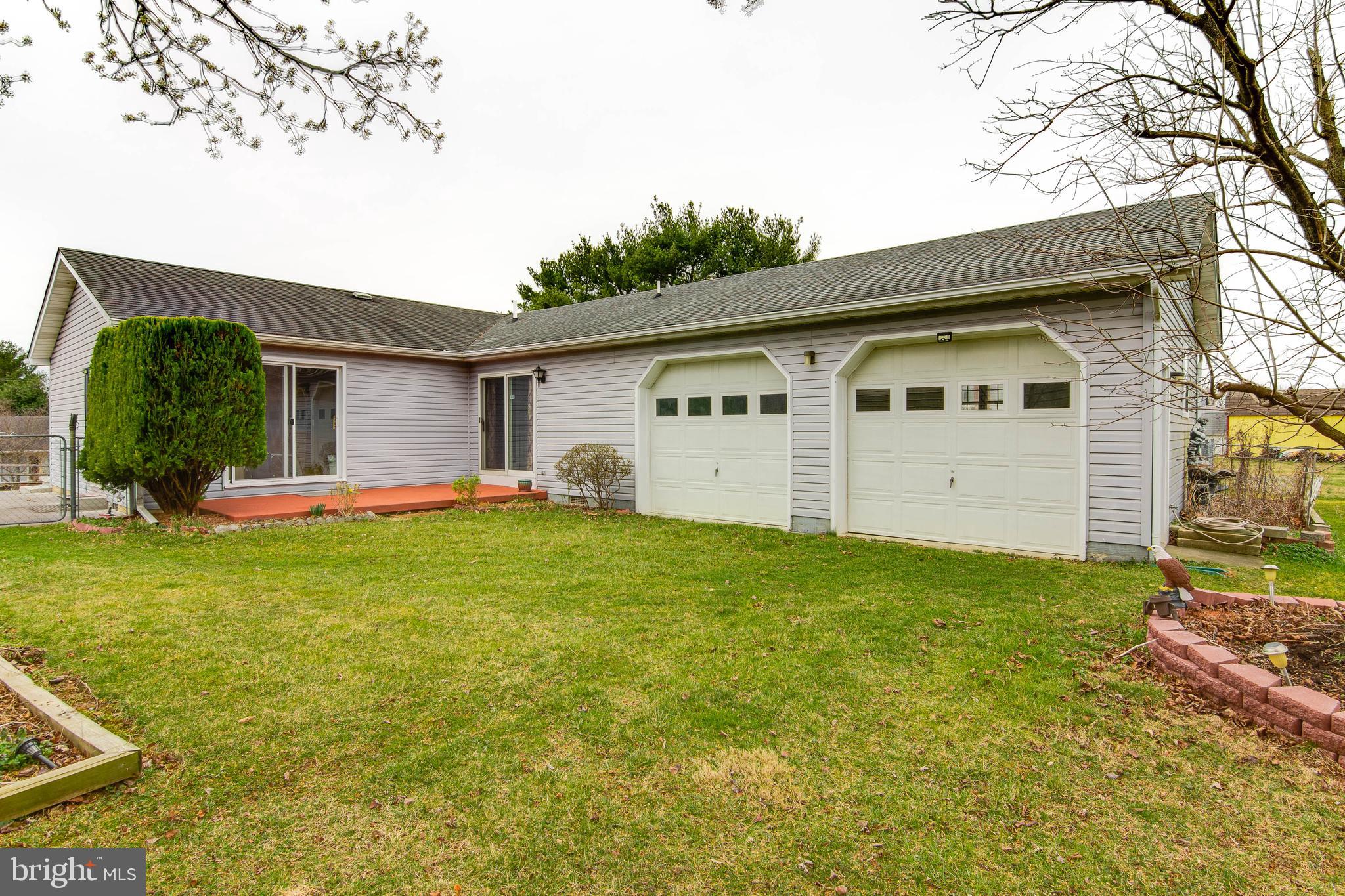 210 Crest Circle Winchester, VA 22602 - Photo 19 of 23 DOUBLE CAR GARAGE OVERVIEW