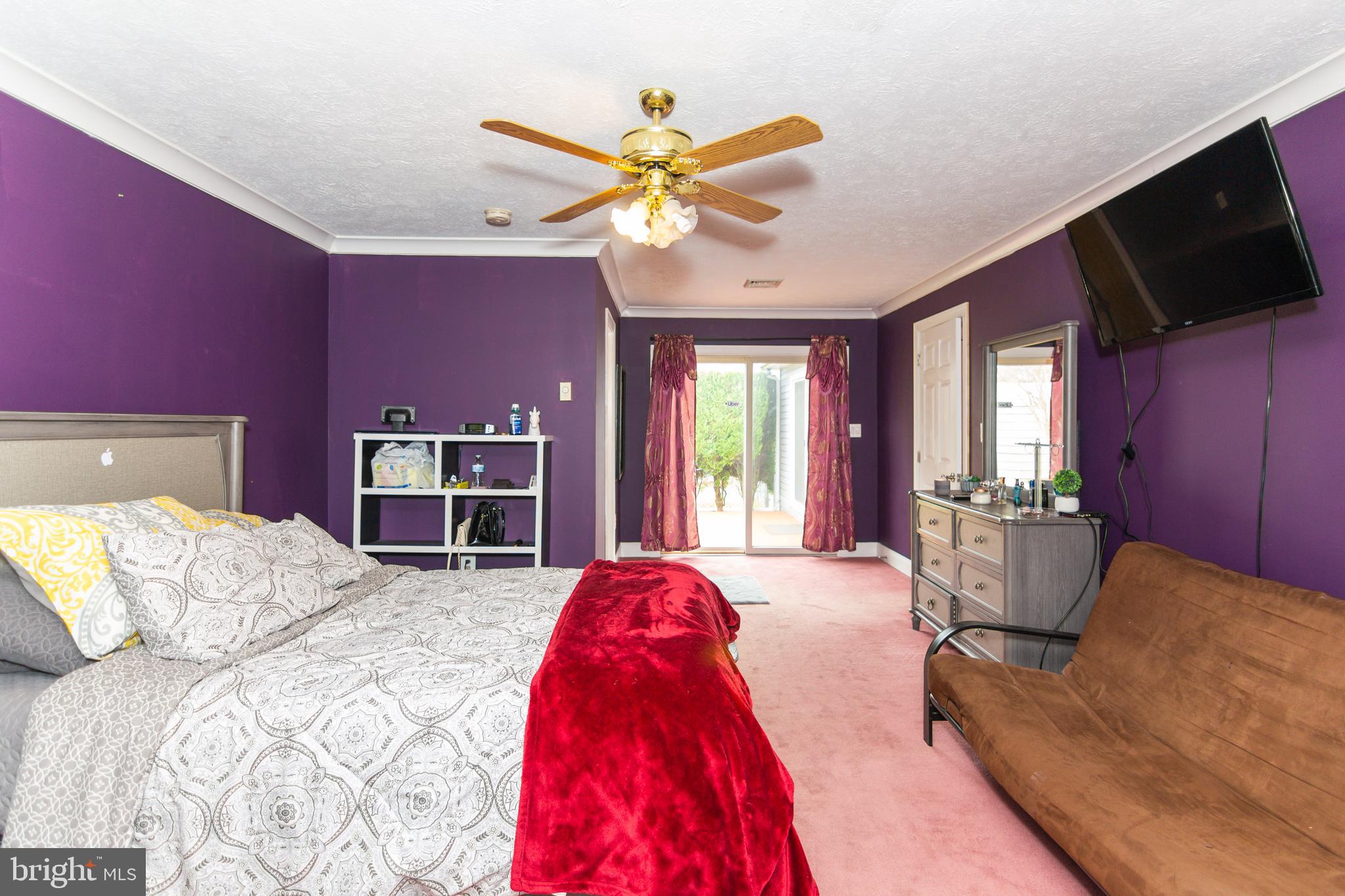 210 Crest Circle Winchester, VA 22602 - Photo 9 of 23 MAIN BEDROOM