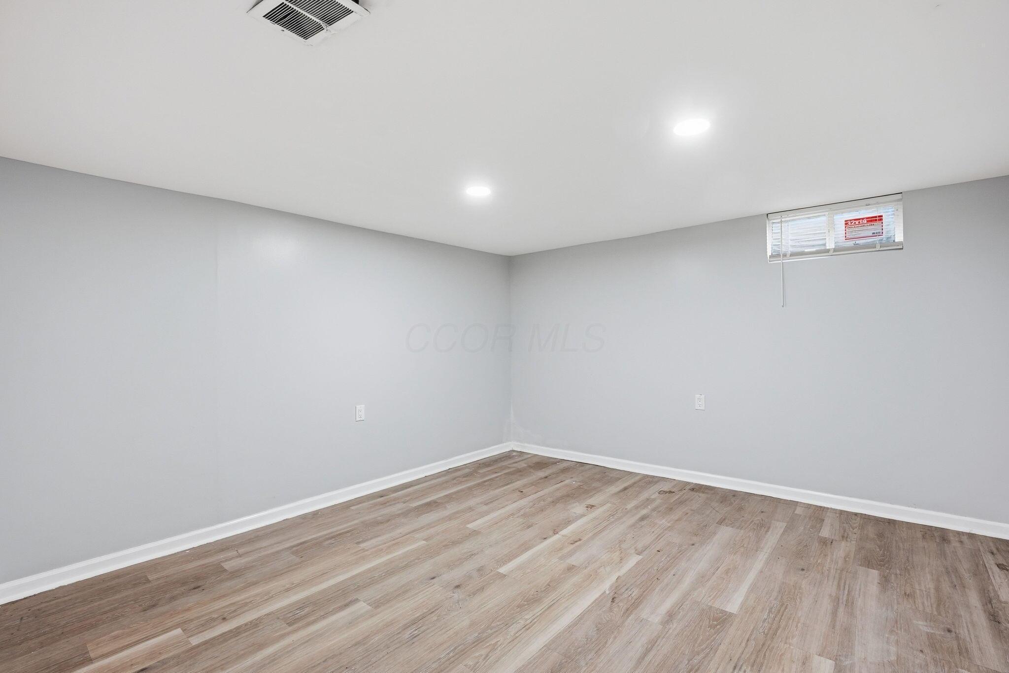 6034 Karl Road Columbus, OH 43229 - Photo 39 of 49