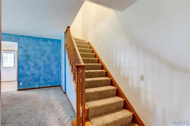 $220,000 | 100 Broadmere Drive, Florissant, MO 63033