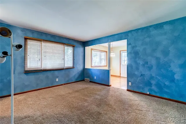 $220,000 | 100 Broadmere Drive, Florissant, MO 63033