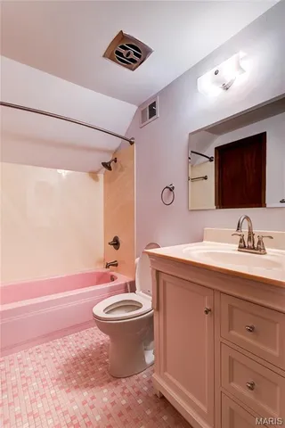 $220,000 | 100 Broadmere Drive, Florissant, MO 63033