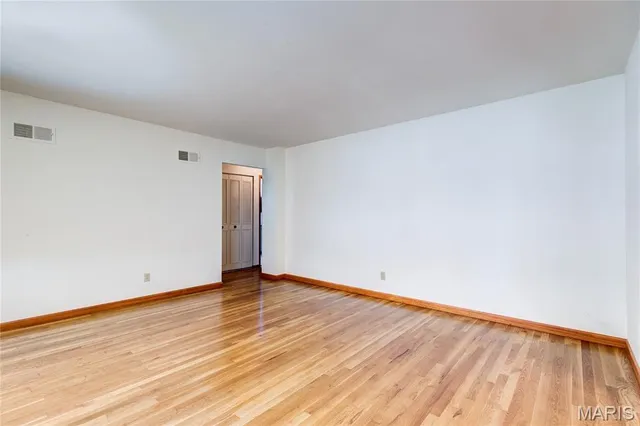 $220,000 | 100 Broadmere Drive, Florissant, MO 63033