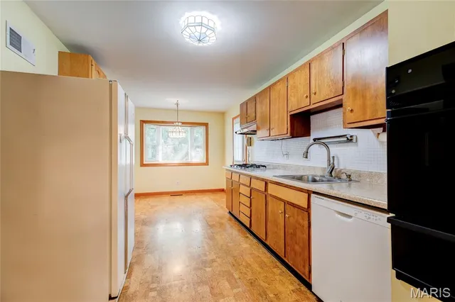 $220,000 | 100 Broadmere Drive, Florissant, MO 63033