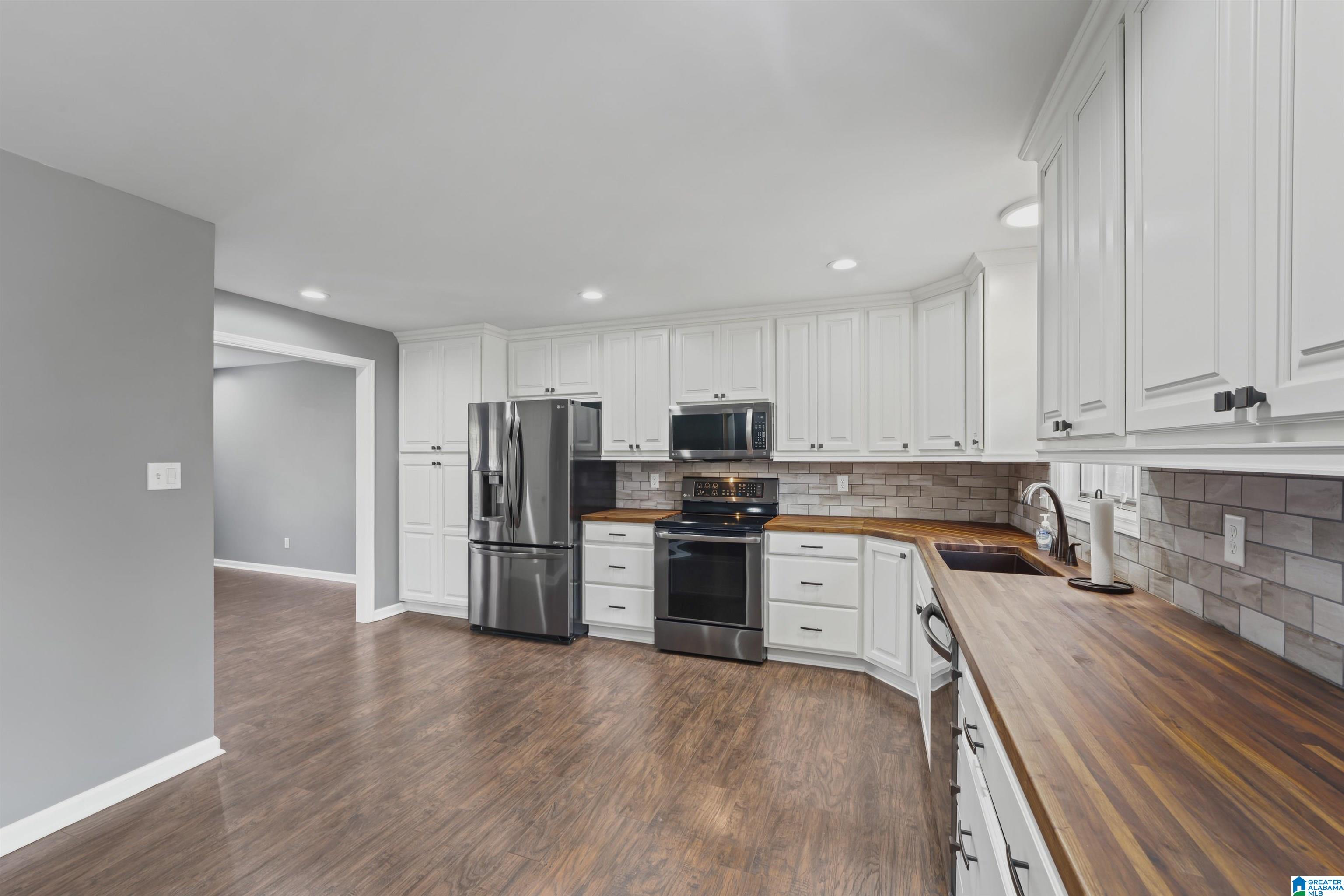 972 Ryecroft Road Pelham, AL 35124 - Photo 12 of 46 Gallery Image 12