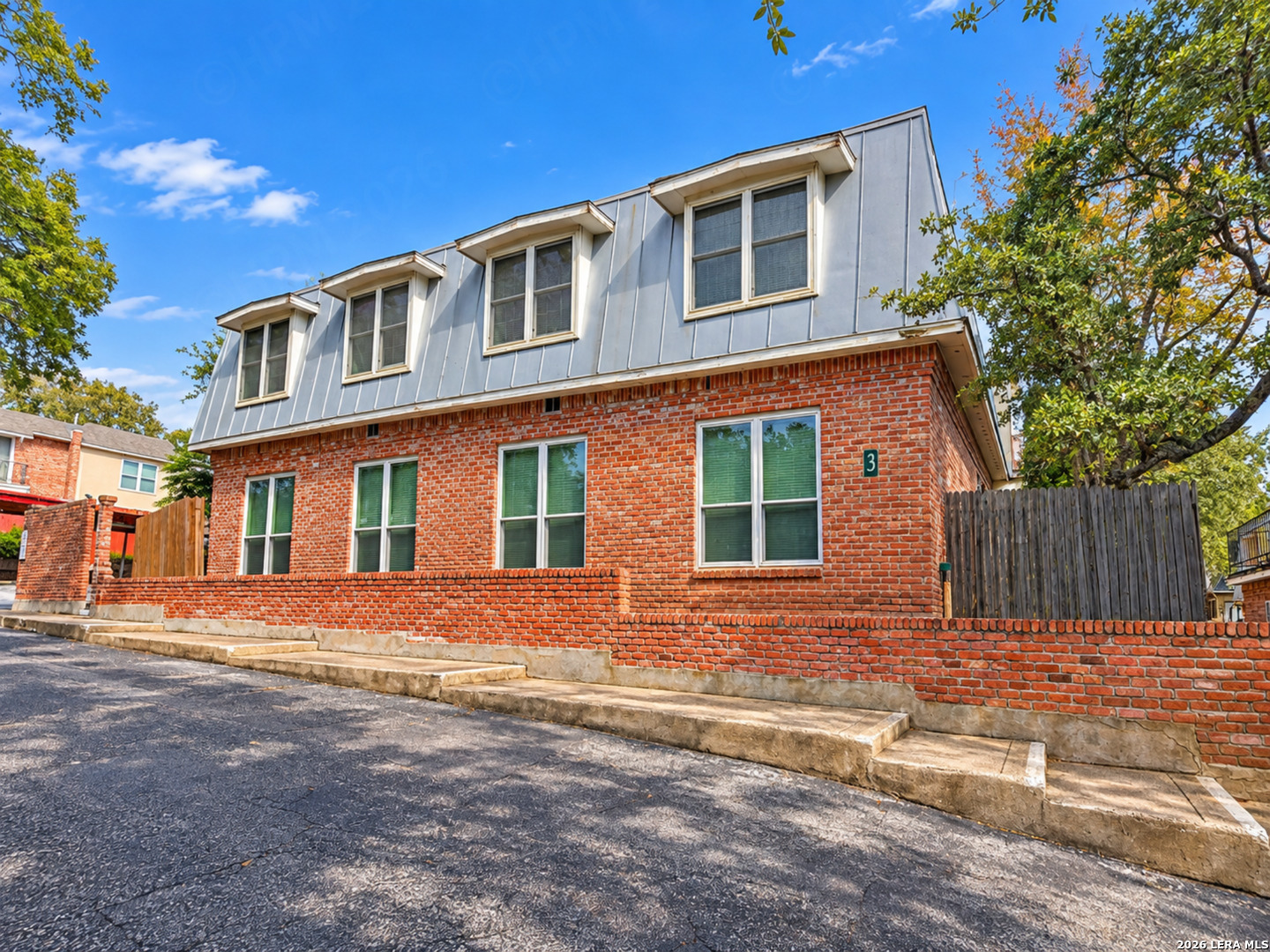 6718 Callaghan Road, Unit 301 San Antonio, TX 78229 - Photo 2 of 11 Gallery Image 2