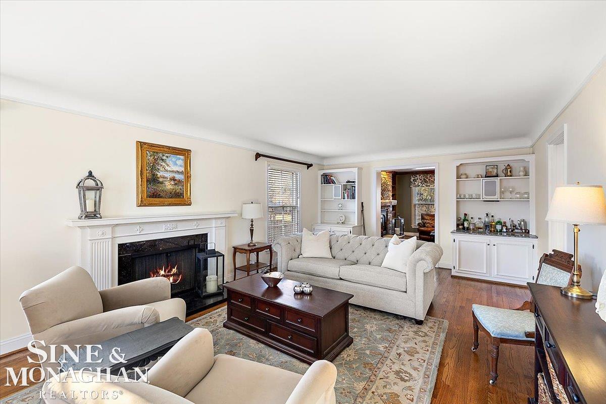 595 Thorntree Road Grosse Pointe Woods, MI 48236 - Photo 6 of 64