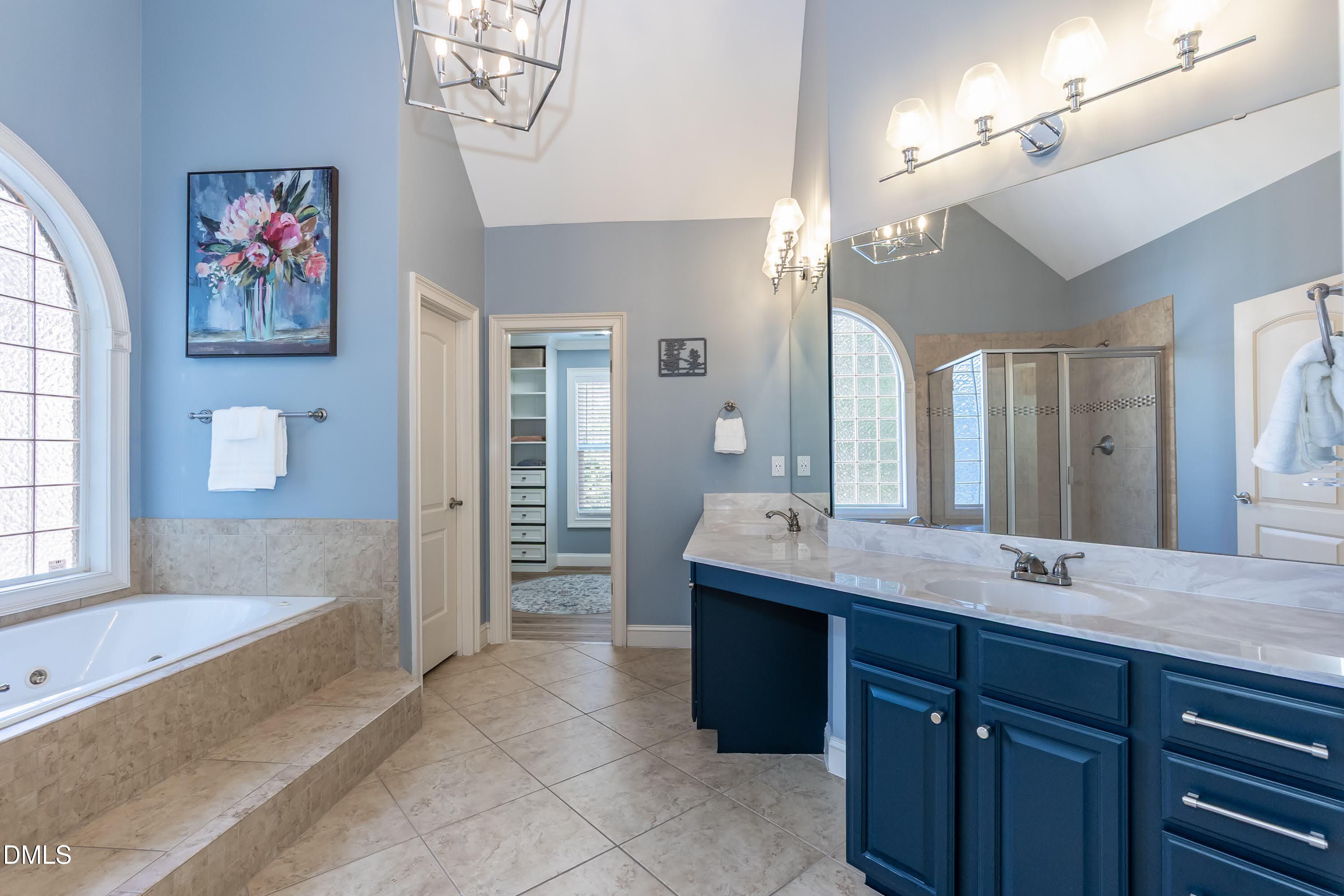 4213 Oakthorne Way Raleigh, NC 27613 - Photo 27 of 46 Primary Ensuite Bathroom.