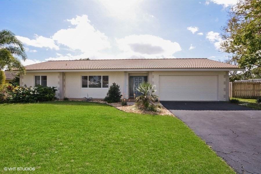 860 Southwest 14th Drive Boca Raton, FL 33486 - Photo 1 of 14 Front View