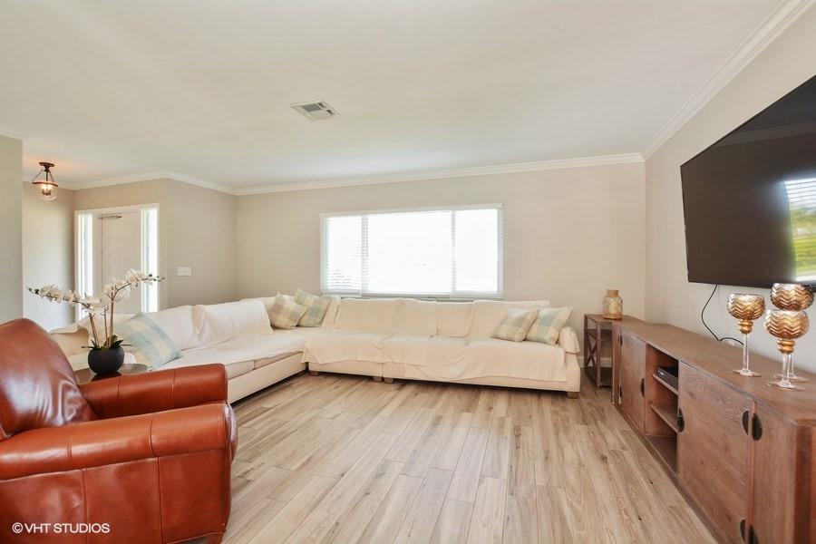 860 Southwest 14th Drive Boca Raton, FL 33486 - Photo 2 of 14 Living Room