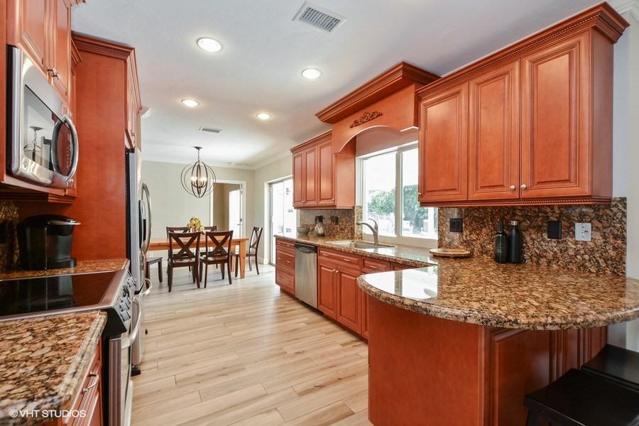 860 Southwest 14th Drive Boca Raton, FL 33486 - Photo 3 of 14 Kitchen