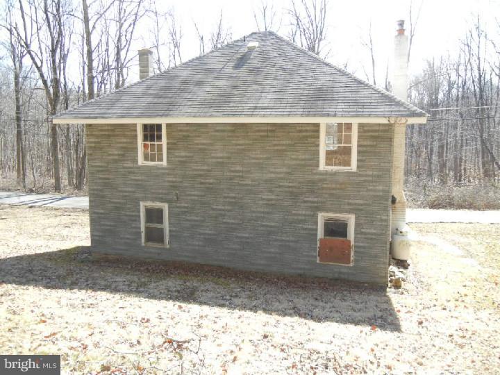 206 Treichler Road Alburtis, PA 18011 - Photo 2 of 10 Gallery Image 2