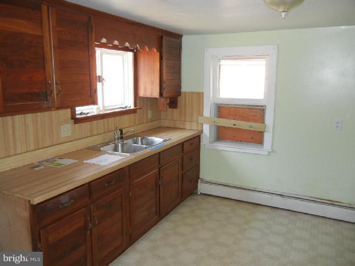 206 Treichler Road Alburtis, PA 18011 - Photo 5 of 10 Gallery Image 5