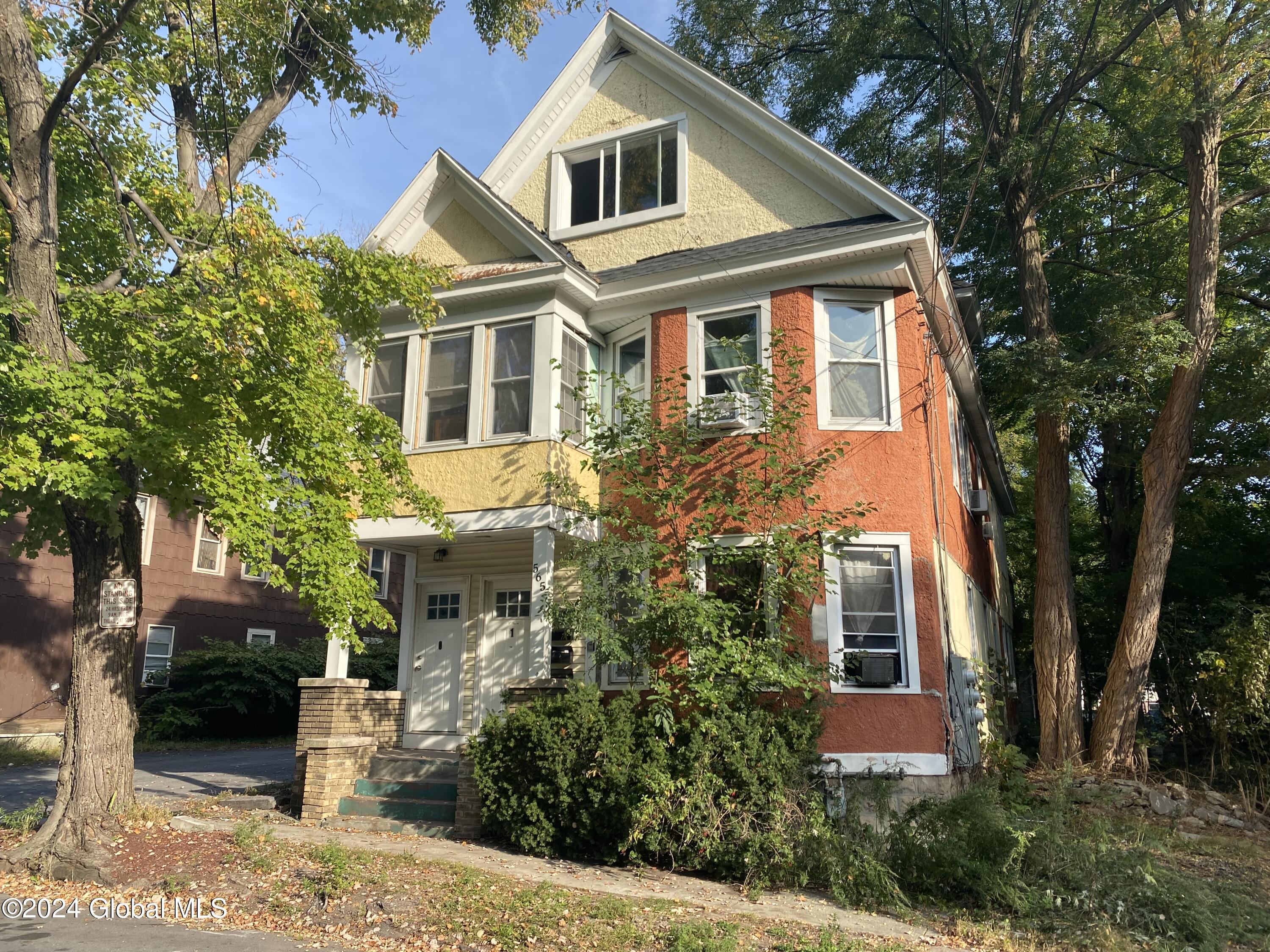 565 Summit Avenue Schenectady, NY 12307 - Photo 1 of 2 IMG_4482