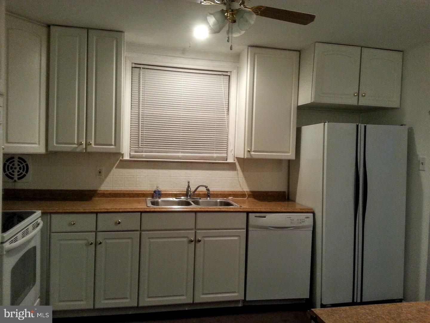 1387 Rowland Road Langhorne, PA 19047 - Photo 5 of 24 Kitchen