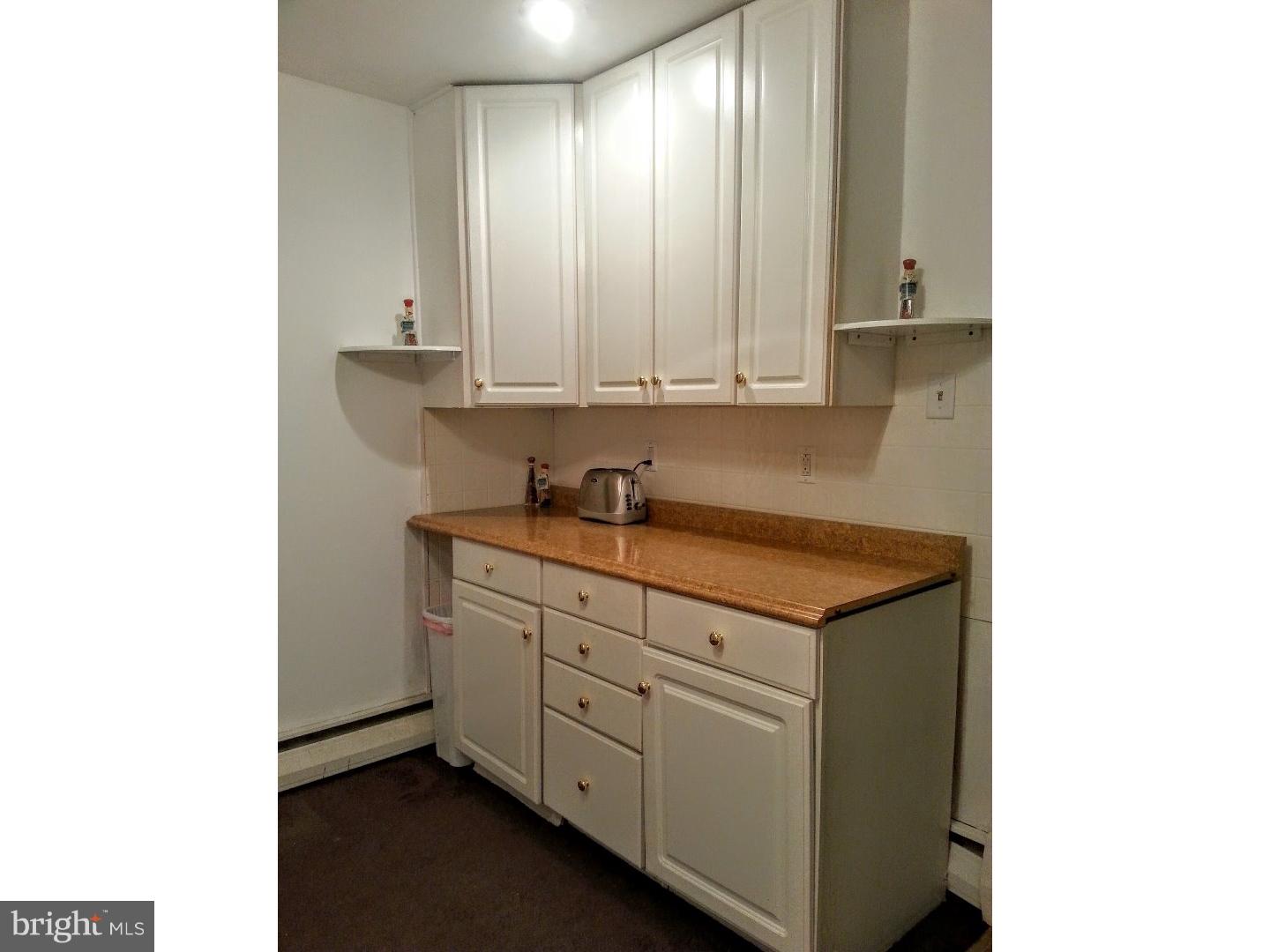 1387 Rowland Road Langhorne, PA 19047 - Photo 6 of 24 Kitchen
