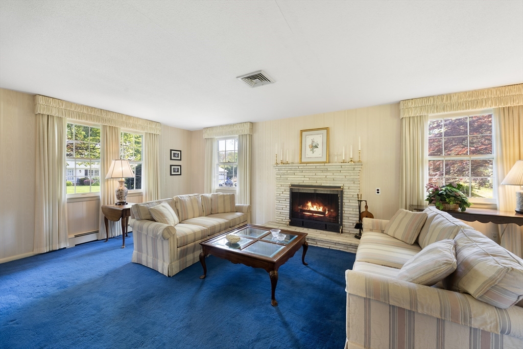 55 Longfellow Road Holyoke, MA 01040 - Photo 14 of 35