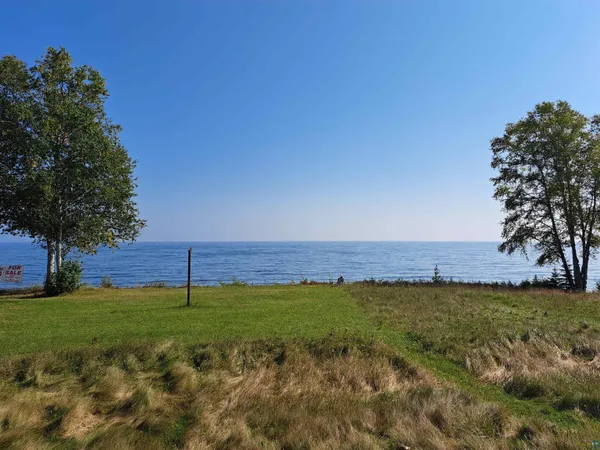 $299,000 | 5419 East E Highway, Hovland, MN 55606